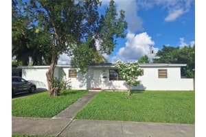 4315 SW 98th Ave, Miami, FL 33165, Sold 08/05/25