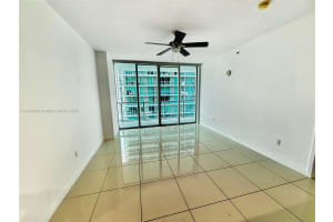 79 SW 12th St 1909-S + DEN, Miami, FL 33130 - MLS#A11842640