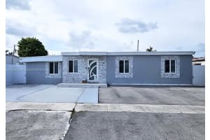 367 W 33rd St Hialeah, FL 33012 - MLS#A11842646