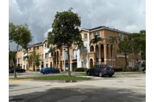 7130 NW 177th St 103-8, Hialeah, FL 33015 - MLS#A11842660