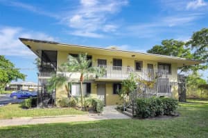 588 Trace Cir 211, Deerfield Beach, FL 33441 - MLS#A11842679