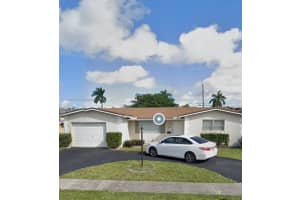 609 S Crescent Dr Hollywood, FL 33021 - MLS#A11842689