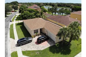 5845 Gypsum Pl, West Palm Beach, FL 33413 - MLS#A11842715