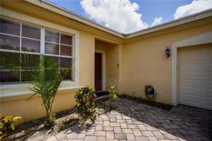 5845 Gypsum Pl, West Palm Beach, FL 33413 - MLS#A11842715