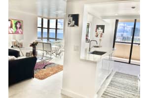 2555 Collins Ave PH214, Miami Beach, FL 33140, - MLS#A11842723