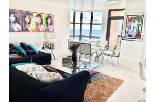 2555 Collins Ave PH214, Miami Beach, FL 33140, - MLS#A11842723