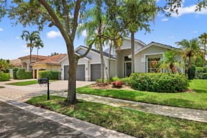 1347 Ginger Cir Weston, FL 33326 - MLS#A11842743