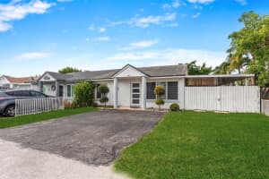 4042 Nw 181st Ln Miami Gardens, FL 33055 - MLS#A11842786