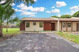 13805 Sw 52nd St, Miami
