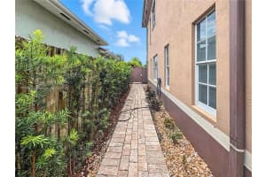 9751 Sw 35th St Miami, FL 33165 - MLS#A11842805