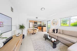 1050 7th St, Miami Beach, FL 33139, Sold 09/03/25