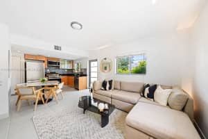 1050 7th St, Miami Beach, FL 33139, Sold 09/03/25