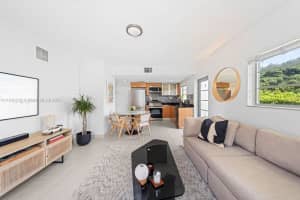 1050 7th St, Miami Beach, FL 33139, Sold 09/03/25