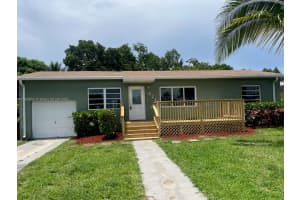 421 Nw 150th St, Miami