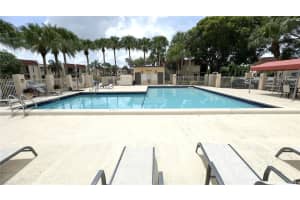 16461 Blatt Blvd 104, Weston