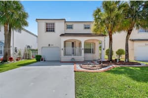 347 Nw 153rd Ln, Pembroke Pines