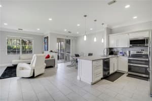 6047 Seminole Gardens Cir 6047, Riviera Beach, FL 33418 - MLS#A11842904