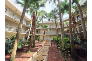 8075 Sw 107th Ave 320, Miami