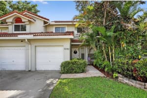 7592 S Pinewalk Dr S 164, Margate