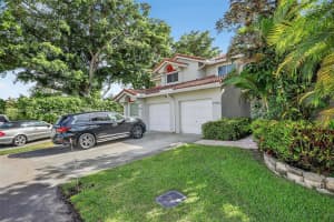 7592 Pinewalk Dr S, Margate, FL 33063, Sold 09/16/25