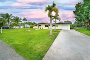 27441 SW 165th Ave, Homestead, FL 33031 - MLS#A11843093