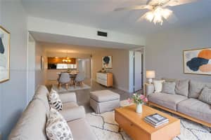 1717 Whitehall Dr 201, Davie, FL 33324 - MLS#A11843094