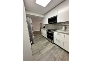 6039 Collins Ave APT 623, Miami Beach, FL 33140, - MLS#A11843096