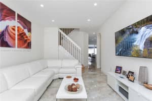 5622 NW 112 Ct, Doral, FL 33178 - MLS#A11843121