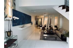 8286 Nw 33rd Ter, Doral