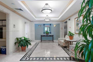 703 Crandon Blvd 403 Key Biscayne, FL 33149 - MLS#A11843217