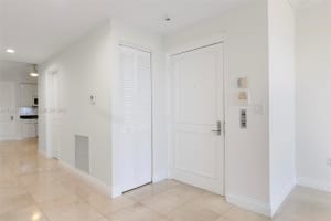 703 Crandon Blvd 403 Key Biscayne, FL 33149 - MLS#A11843217