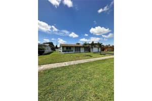 5300 Madison St, Hollywood, FL 33021 - MLS#A11843248