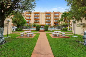 1950 W 54th St 317 Hialeah, FL 33012 - MLS#A11843286