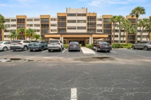 9735 Nw 52nd St 115, Doral