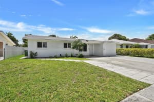 814 Ne 4th St 814 Hallandale Beach, FL 33009 - MLS#A11843331