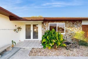 19520 SW 307th St, Homestead, FL 33030 - MLS#A11843345