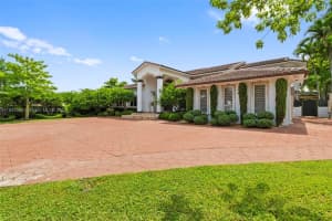 185 Sw 130th Ave, Miami