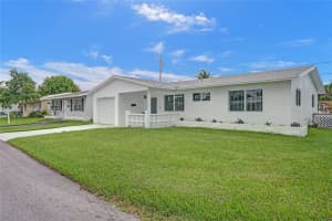 2707 NW 54th St, Tamarac, FL 33309 - MLS#A11843391