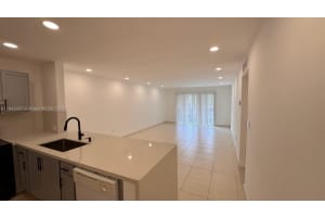 11925 Ne 2nd Ave B414, North Miami