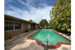 9433 SW 17th St, Miami, FL 33165 - MLS#A11843446