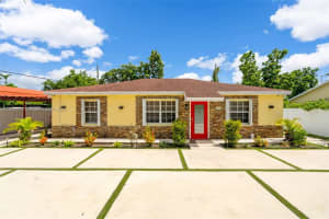 302 Nw 100th St, Miami