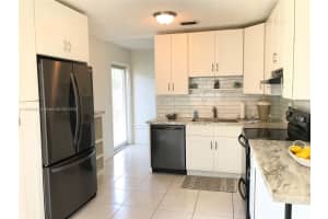 10525 Sw 77 Ct 10525 Pinecrest, FL 33156 - MLS#A11843492