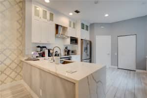 1364 W Harbor Vw W 0 Hollywood, FL 33019 - MLS#A11843500