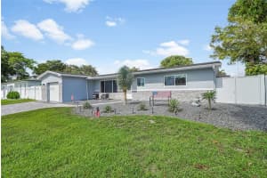 521 Nw 93rd Ter Pembroke Pines, FL 33024 - MLS#A11843510