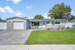 521 Nw 93rd Ter Pembroke Pines, FL 33024 - MLS#A11843510