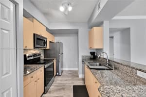 2458 Centergate Dr 203 Miramar, FL 33025 - MLS#A11843524