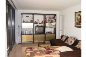 MLS# A11843562, Hollywood, Florida 33019