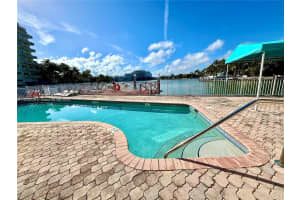 4740 Pine Tree Dr 28, Miami Beach, FL 33140 - MLS#A11843579