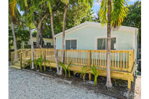 227 Cuba Rd, Tavernier, FL 33070 - MLS#A11843584