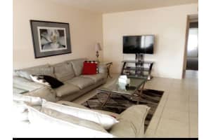 1050 North Dr B Delray Beach, FL 33445 - MLS#A11843604